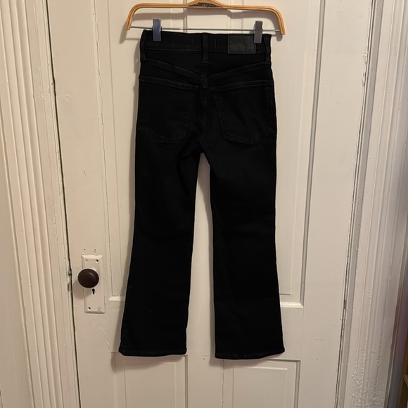 Madewell Petite Kick Out Crop Jeans in Black Rinse Wash - Picture 10 of 12